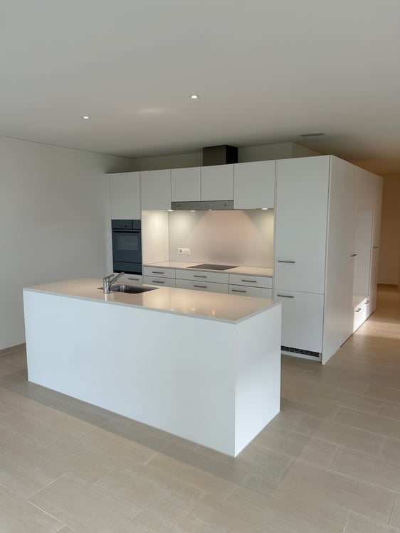 moderne 3.5-Zimmerwohnung mit Balkon an bester Lage 2