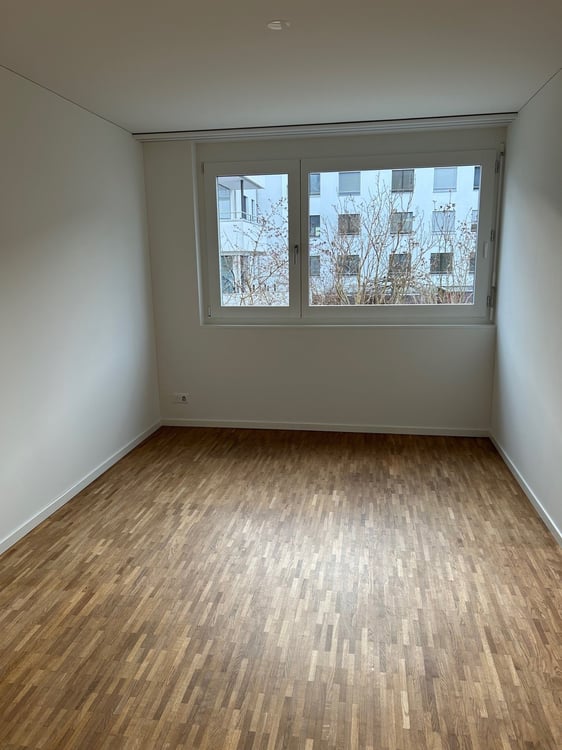 moderne 3.5-Zimmerwohnung mit Balkon an bester Lage 8