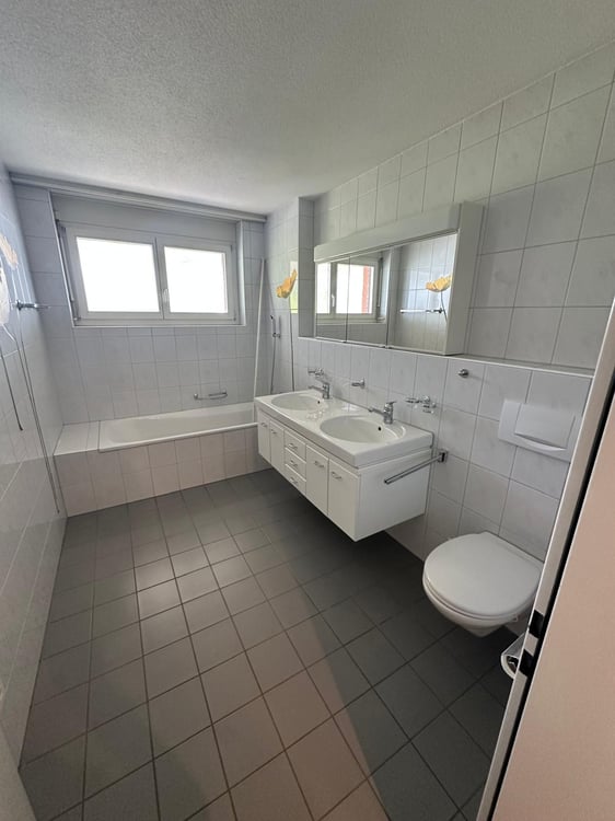 Moderne 4.5-Zimmerwohnung mit grosser Terrasse und Weitsicht in Oberwil bei Zug 15