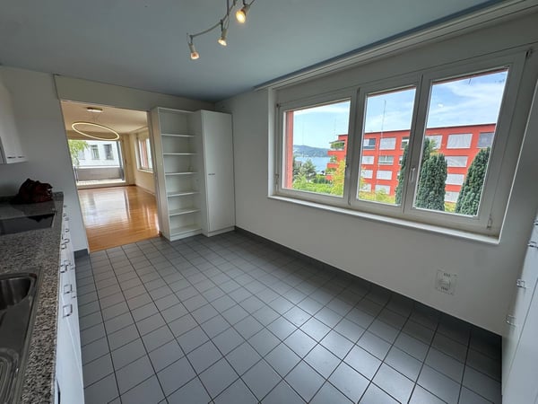 Moderne 4.5-Zimmerwohnung mit grosser Terrasse und Weitsicht in Oberwil bei Zug 9