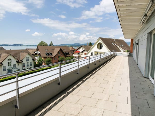Wohnen auf höchstem Niveau – exklusive 6-Zimmer-Attikawohnung in Oberwil bei Zug