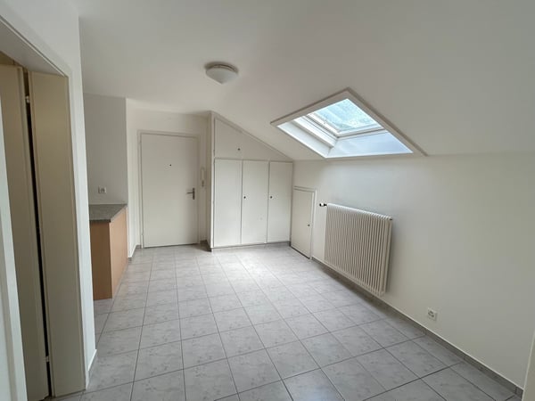 Gemütliche 2.5-Zimmer-Dachwohnung in Bettlach – ruhige Lage mit viel Sonne 6