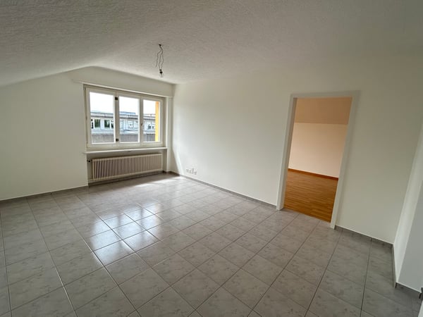 Gemütliche 2.5-Zimmer-Dachwohnung in Bettlach – ruhige Lage mit viel Sonne 10