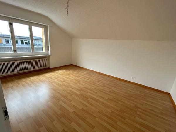 Gemütliche 2.5-Zimmer-Dachwohnung in Bettlach – ruhige Lage mit viel Sonne 13