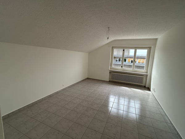 Gemütliche 2.5-Zimmer-Dachwohnung in Bettlach – ruhige Lage mit viel Sonne 9
