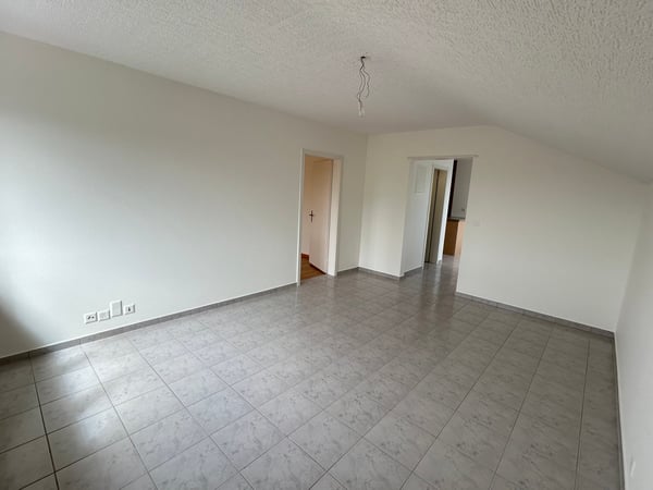 Gemütliche 2.5-Zimmer-Dachwohnung in Bettlach – ruhige Lage mit viel Sonne 11