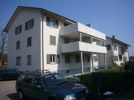Helle 1.5-Zimmer-Wohnung mit Balkon und Dachterrasse in Langenthal 1