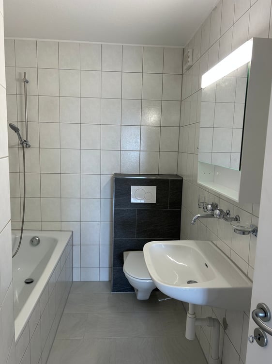 Helle 1.5-Zimmer-Wohnung mit Balkon und Dachterrasse in Langenthal 7