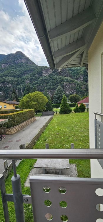 Casa unifamiliare moderna con vista panoramica a Lodrino 7