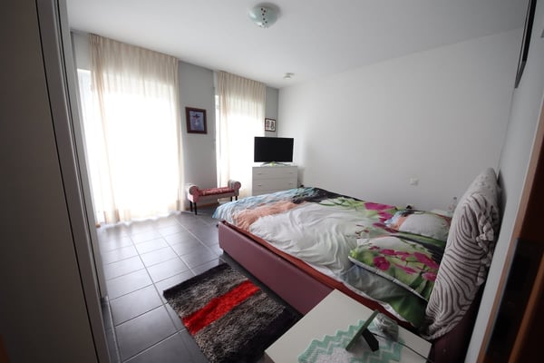 Casa unifamiliare moderna con vista panoramica a Lodrino 16