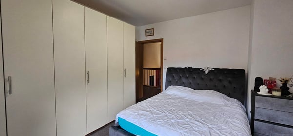 Casa unifamiliare moderna con vista panoramica a Lodrino 18