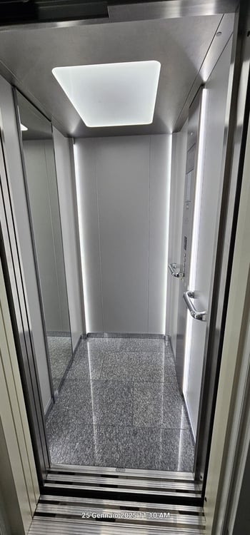 Spazioso attico di 1.5 locali con vista panoramica a Biasca 2