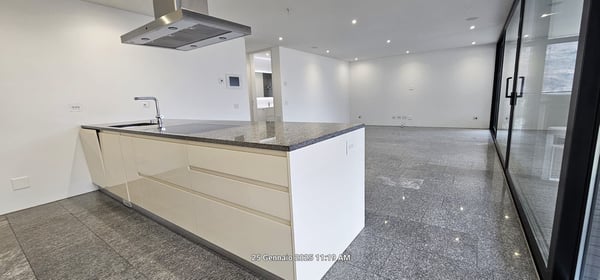 Spazioso attico di 1.5 locali con vista panoramica a Biasca 8