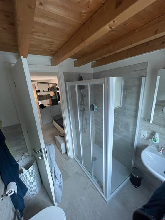 Accogliente appartamento 2.5 locali a Cresciano con vista panoramica 5