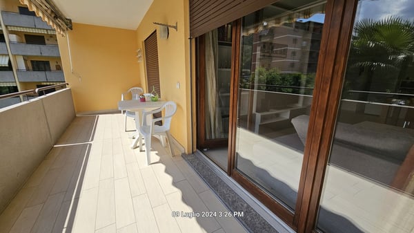 Accogliente appartamento 1.5 locali con balcone e vista panoramica a Caslano 3