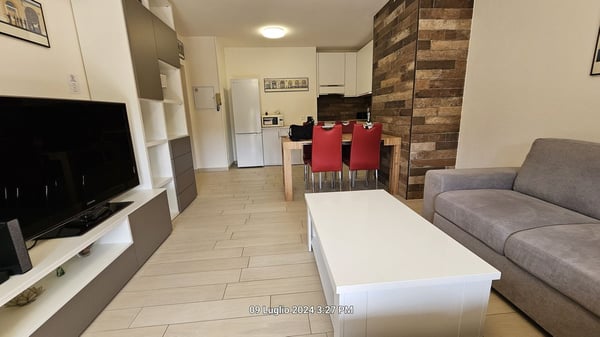 Accogliente appartamento 1.5 locali con balcone e vista panoramica a Caslano 4