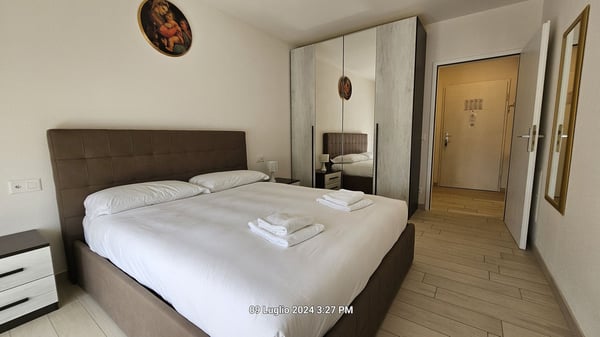 Accogliente appartamento 1.5 locali con balcone e vista panoramica a Caslano 9