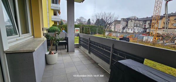 Elegante appartamento 5.5 locali con grandi spazi e zona tranquilla. 18