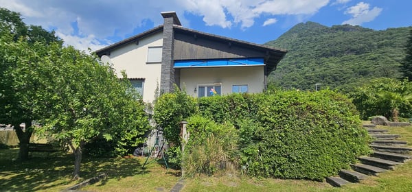 Incantevole casa unifamiliare a due piani ad Arbedo-Castione – disponibile subito 8