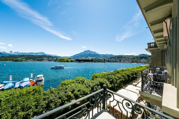 Elegante Belle-Époque-Residenz mit Balkon und Seeblick 9