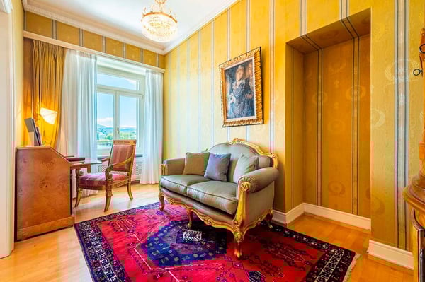 Elegante Belle-Époque-Residenz mit Balkon und Seeblick 5