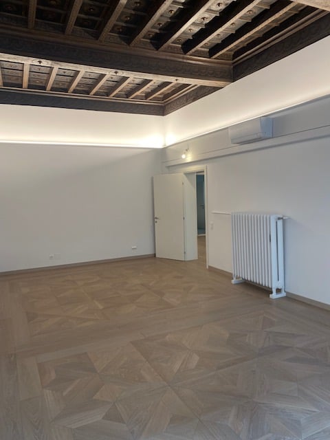 Via Peri 2, stupendo ufficio di rappresentanza completamente ristrutturato a nuovo 7