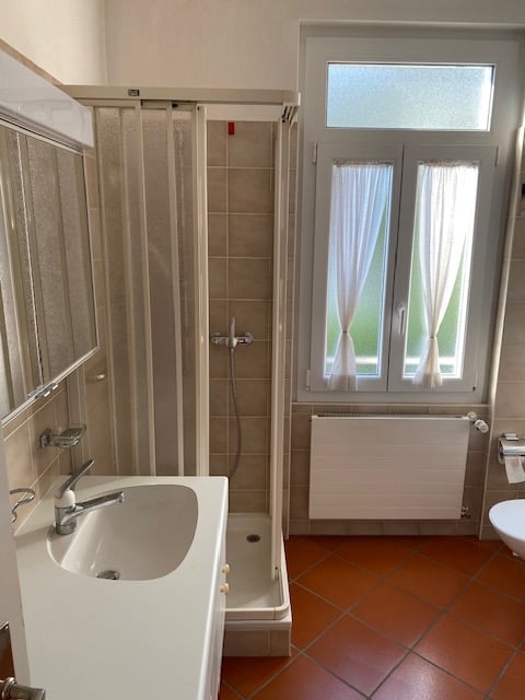 Vendesi affascinante casa d’epoca in posizione rialzata 8