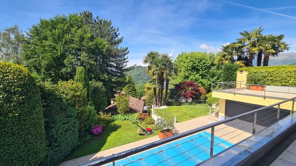 Villa Luganese: Un’oasi di rara eleganza e assoluta riservatezza a pochi minuti da Lugano 2