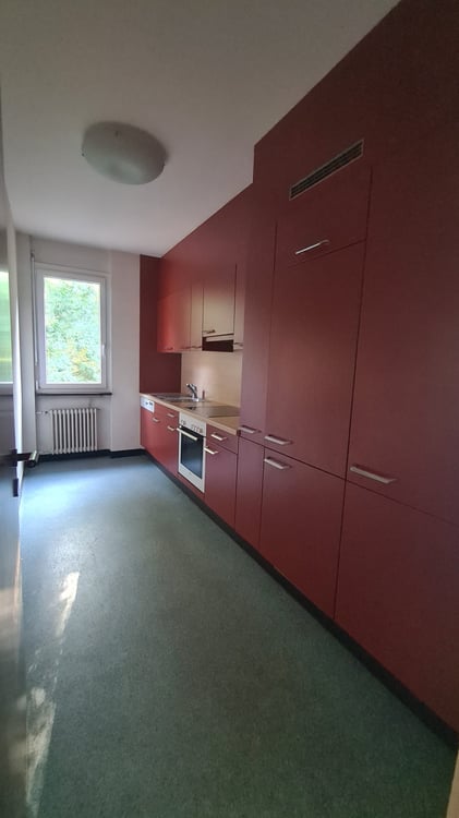 5.5 locali all'ultimo piano in affitto in Vicolo Bena 11