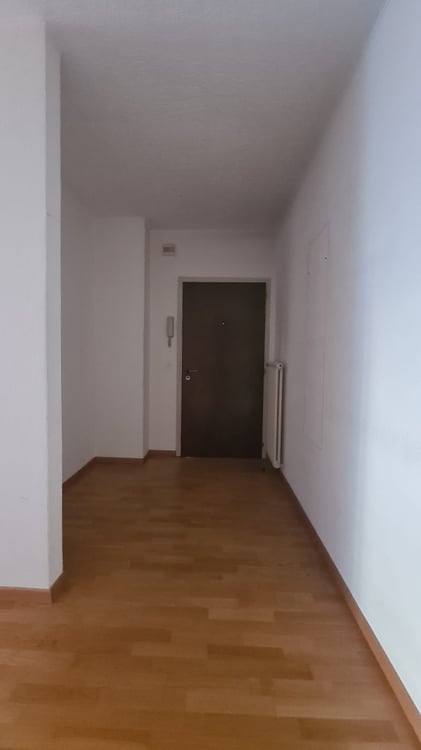 5.5 locali all'ultimo piano in affitto in Vicolo Bena 9