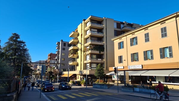 Posto auto DOPPIO in garage in viale Carlo Cattaneo 25 2