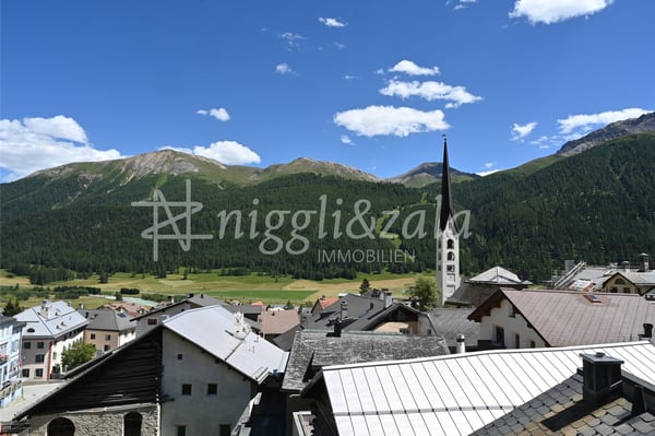 Historisches Engadinerhaus im Dorfkern mit Gartenparzelle und Erneuerungspotenzial 3