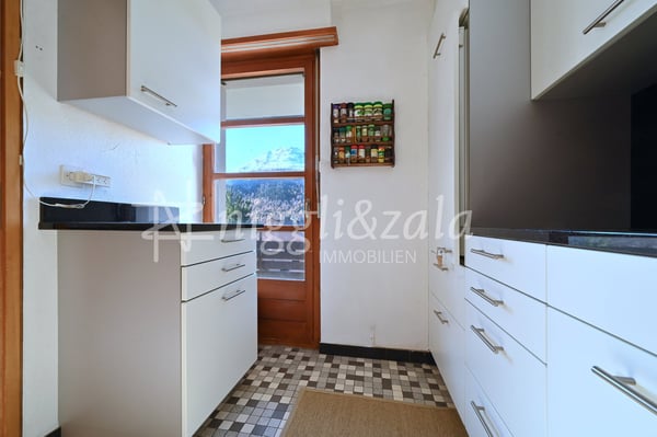 Gut besonnte 1-Zimmerwohnung mit Weitblick am oberen Dorfrand von Pontresina 3