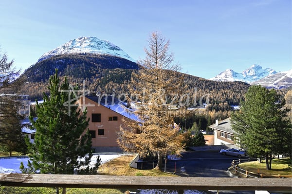 Gut besonnte 1-Zimmerwohnung mit Weitblick am oberen Dorfrand von Pontresina 1