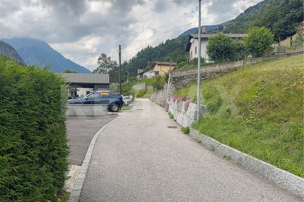 Terreno edificabile con vista 2