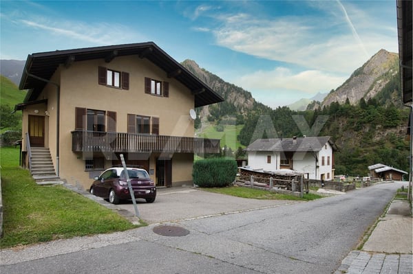 Casa con tre appartamenti 1