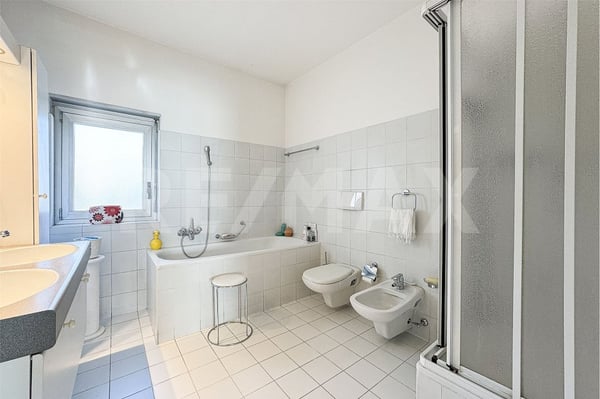 Casa con giardino e garage 9