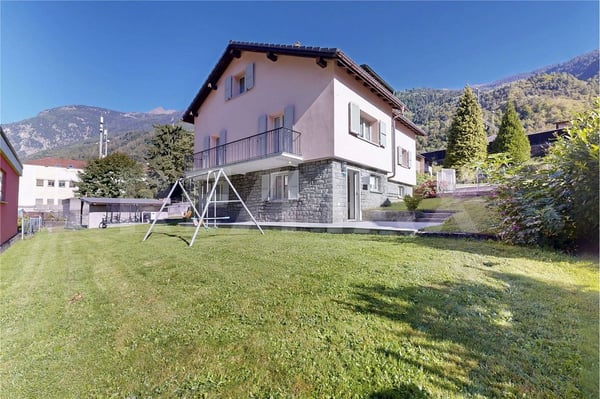 Casa con giardino a Faido 4