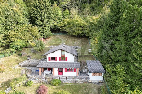 Casa ristrutturata con vista 1