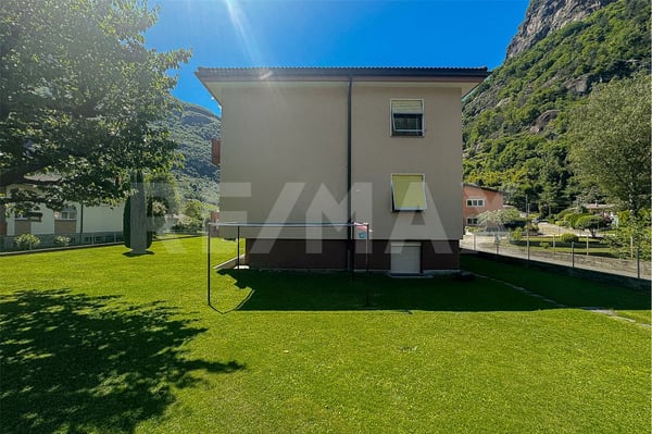 Casa con 3 appartamenti 4