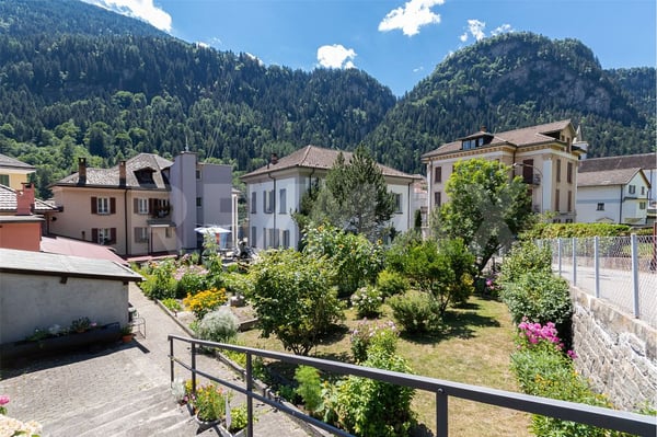 Spaziosa casa con giardino 4