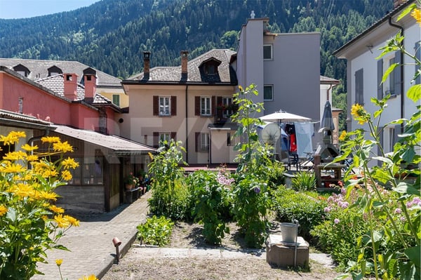 Spaziosa casa con giardino 3