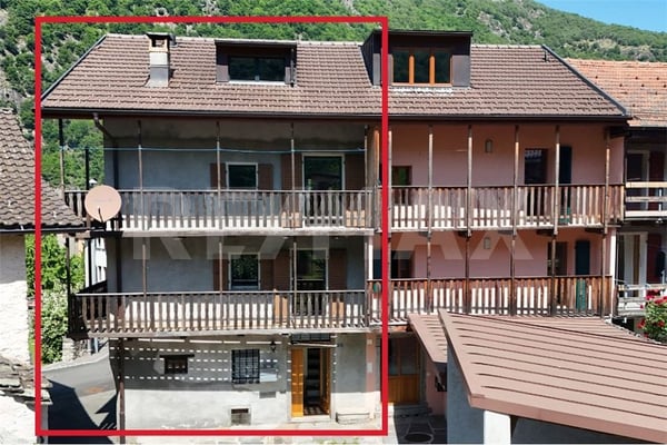 Ampia casa con balconi panoramici e posto auto coperto 1
