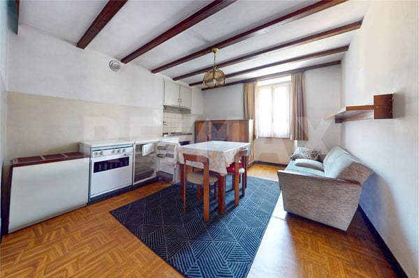 Casa plurifamiliare con grande potenziale di ristrutturazione 4