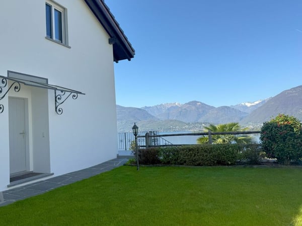 Komplett renoviertes Haus mit Panorama-Seesicht 5