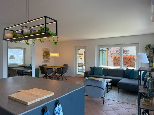 Komplett renoviertes Haus mit Panorama-Seesicht 10