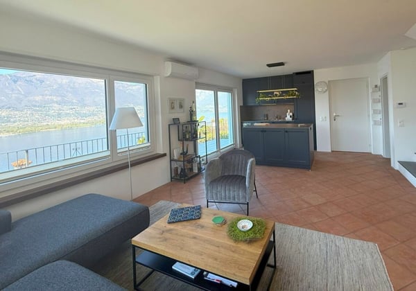 Komplett renoviertes Haus mit Panorama-Seesicht 9