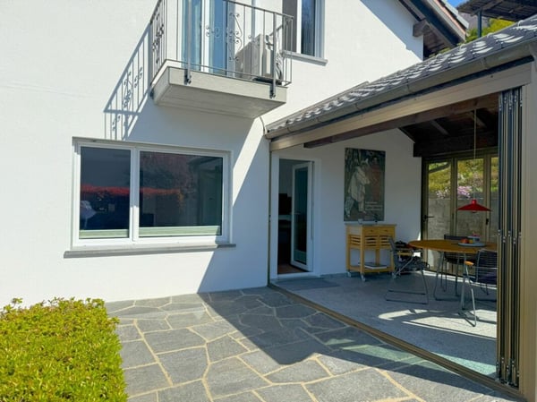 Komplett renoviertes Haus mit Panorama-Seesicht 8