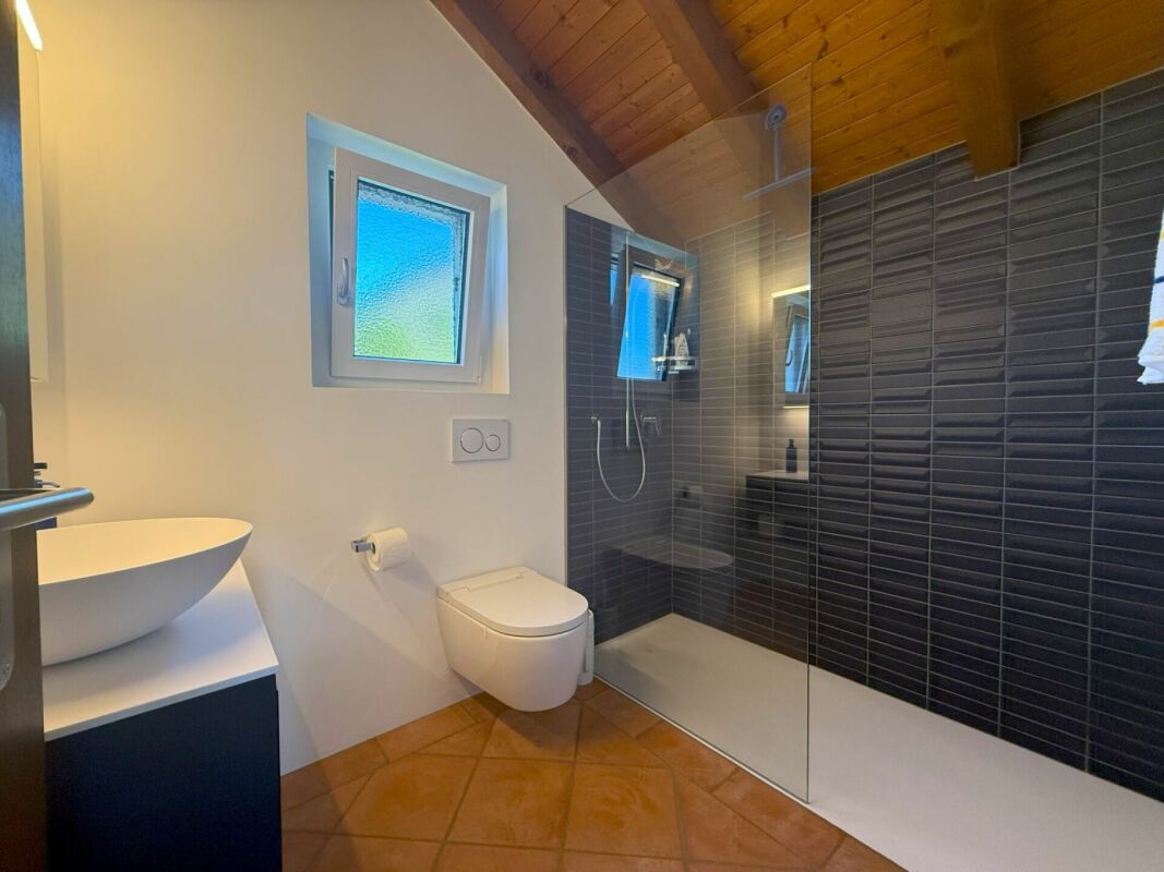 Komplett renoviertes Ferienhaus mit Traumaussicht