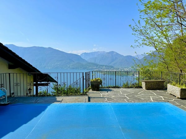 Mediterrane Liegenschaft mit Pool 5